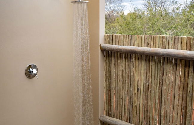 Villa Uthando Stylish Brand new Villa With Amazing Views - Photo 22