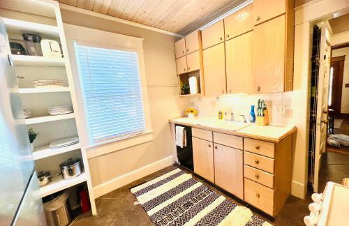 Spacious 6BR Home - Near Top Attractions - Photo 63