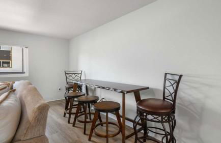 Newly Luxury Condo Oasis - Foto 15