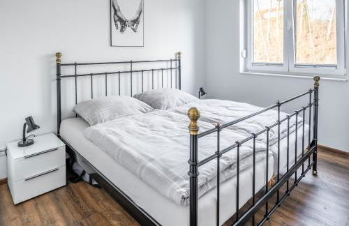 Hangar 19 Superior Apartment mit Terrasse und Garten H1W2 - Foto 25