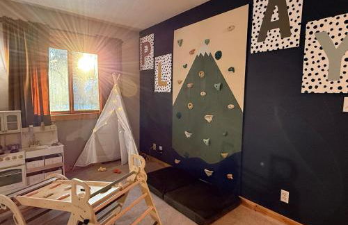 NEW DESIGN Summer on Chain of Lakes Kings Game Rm - Foto 2