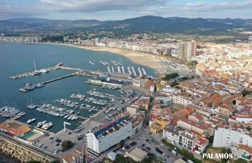 Apartamento nuevo, equipado y decorado con estilo - Foto 32