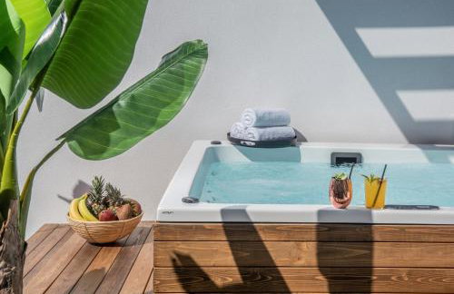 Maison Aqua Suite with Private mini pool jacuzzi - Photo 20