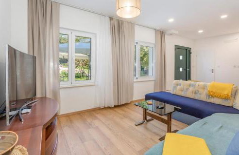 1 Bedroom Nice Home In Lukezi - Foto 18