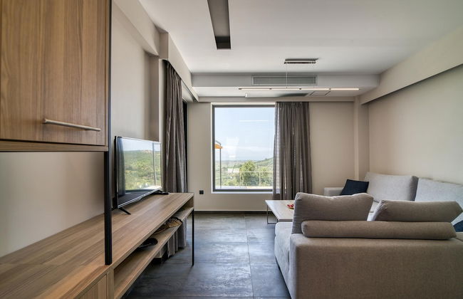 Serenity Suites Sea View 4 - Photo 3