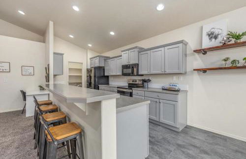 Modern Luxurious 4-bedroom Centrally located home - Foto 11