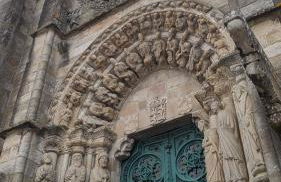 Muros sobre el puerto - Photo 38