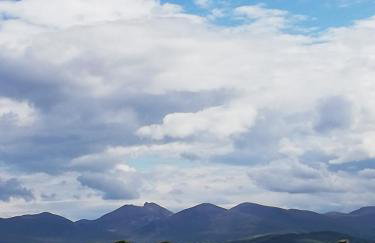 Forest Path luxury Studio Apartment with large bedroom bathroom and sauna Sleeps up to 4 - Photo 38