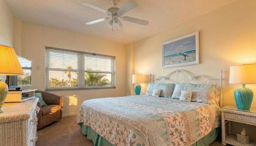 Spacious 3BR Beachfront Condo with Balcony & Parking - Foto 4