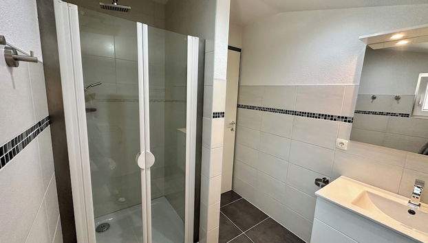 Duche na casa de banho