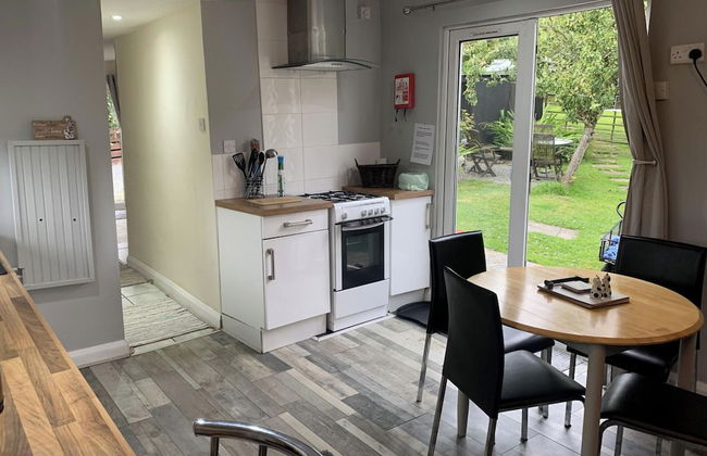 2-bed Cabin Sleeps 4 -small Pets Ok -free Parking - Foto 7