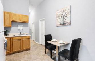 Cozy up with me! Longer stays! Free parking - Foto 14