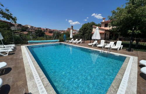 APARTAMENTOS DOÑA JIMENA DEL AMBROZ 4 Estrellas complejo único en el centro del pueblo - Foto 3