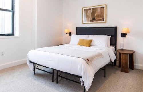 Luxury Downtown Apt with Parking, Gym, and Lap Pool - Foto 13