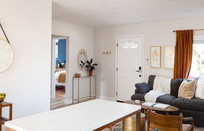 Cozy 2 BR Home With hot tub and Patio - Foto 3