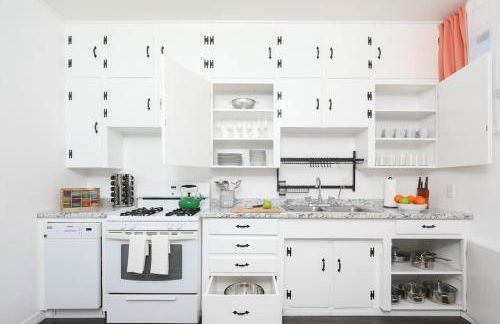 3 Bedroom 2 Bath House with Parking - 10 Guests - Foto 30