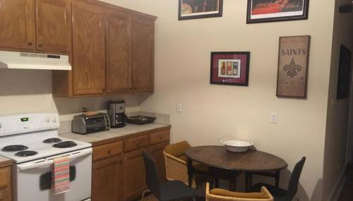 Near bustling Magazine St with bikes - Foto 5