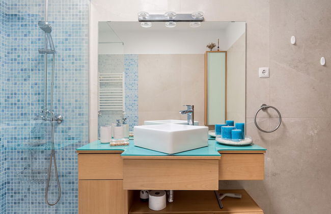 JOIVY Sleek House W/Balcony & 2 Terraces In Porto - Foto 21