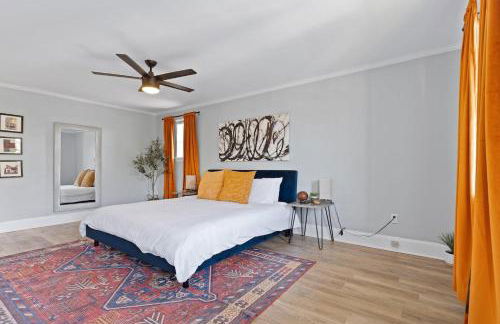 Garden District Balcony Condo w Gated Park - Foto 17