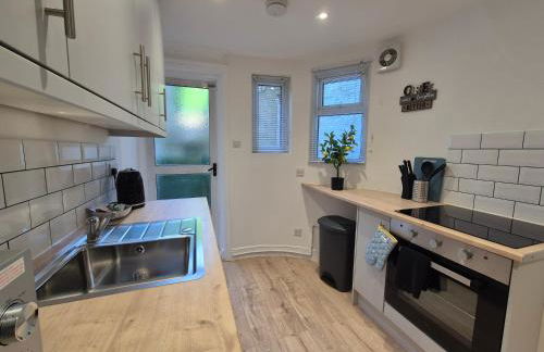 Dog-Friendly Basement Apartment with Garden - Southsea, Portsmouth #26a - Foto 19