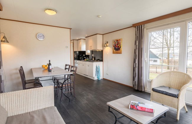 Well Furnished Mobile Home with Microwave near Water - Photo 23