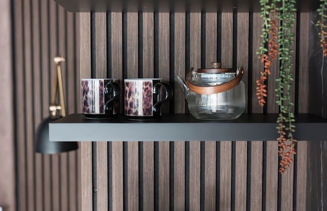 Secret Suites Lancaster - Photo 22