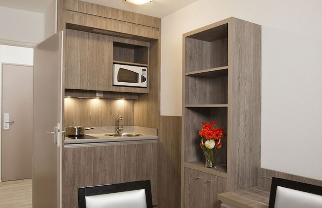 Séjours & Affaires Reims Clairmarais - Foto 27