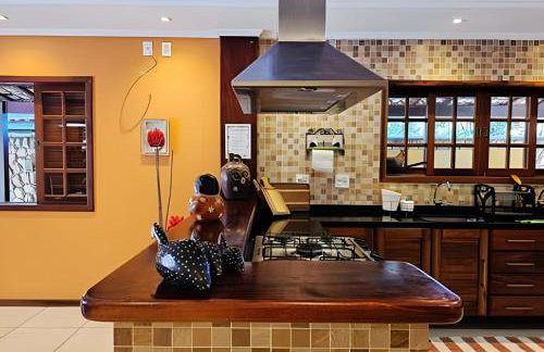 Lazer e Tranquilidade Próximo à Praia - Foto 77