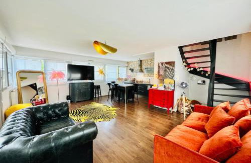 Loft atypique 130 m2 Clim patio couvert et terrasse pkg gratuit tram à 5mn à pied un accès direct au centre-ville - Foto 1