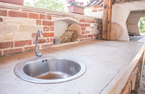 Holiday home in Pore with swimming pool - Photo 11