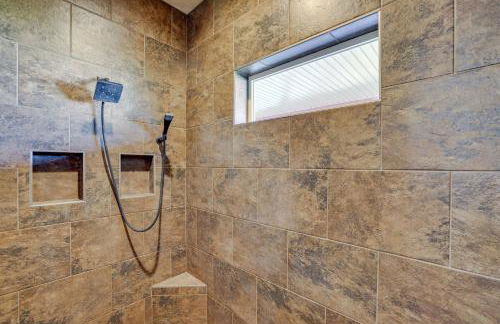 Neosho Home on 90 Acres with Private Pool and Fire Pit - Foto 13