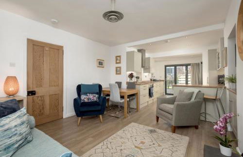 Sunset Retreat - Photo 7