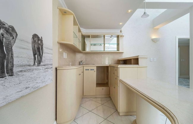 Beachfront Villa, Beach Club, Houtbay - Photo 40