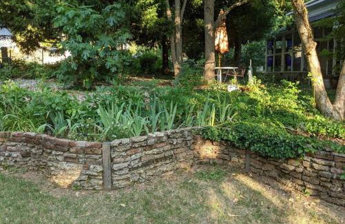 1870s Stained Glass Nostalgia - Foto 16