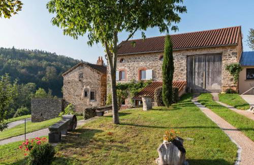 Holiday Home in Saint-Beauzire with Garden and Private Terrace - Foto 1