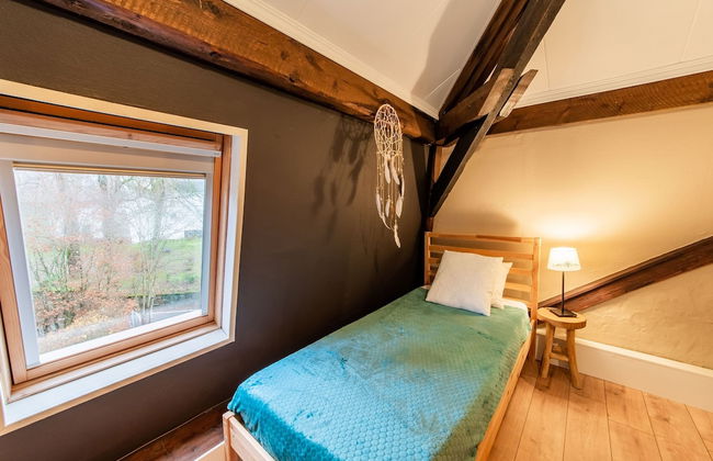 Beautiful Group House With Large Garden - Photo 11