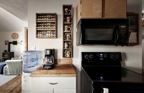 Lustrous Lakefront Cabin Oasis near Lake Ferndale in West Virginia - Foto 18