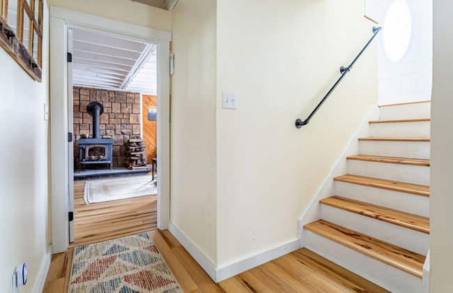 Ski Hike Lodge 5BR w Fire Pit Cozy Spaces - Foto 13