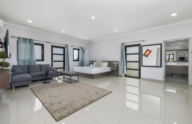 NEW 4br4ba Villa Across of Palmbeach w Pvt Pool - Foto 2