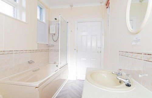 Contractor Stay above bar and restaurant - Foto 25