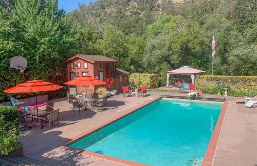 Wine Country Retreat at Private Creekside House! - Foto 24