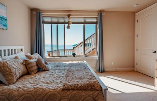 Stunning House with Views of Puget Sound! Ideal for Family Reunions - Photo 30