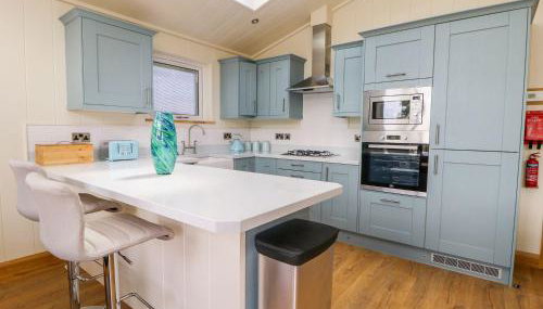 Robin Lodge - Photo 4