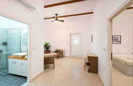 Villa Remezzo Heated Pool, Beach Side - Photo 29