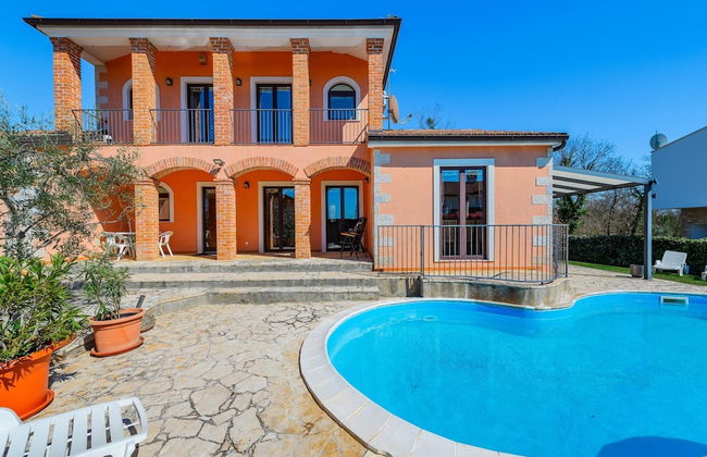 Villa in Visnjan With Private Heated Pool - Photo 20