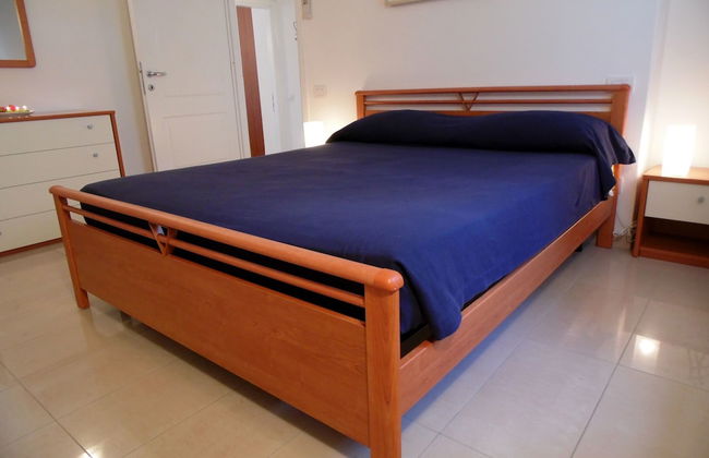 Fabulous Villa in Barasso near Lake - Photo 3