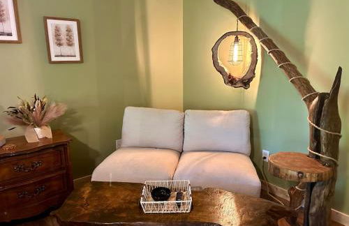 Laurelwood Luxury Cabin Hot Tub - Photo 15