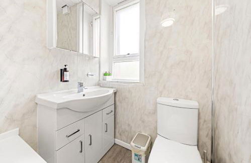 Warm Cosy Family Home With Free Parking - Foto 58