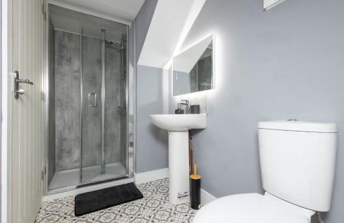 Alt-Stay Accommodation - Lofthouse, Wakefield M1 - 3 Bed En-suite With Parking - Ideal For Contractors & Long Stays - Foto 17