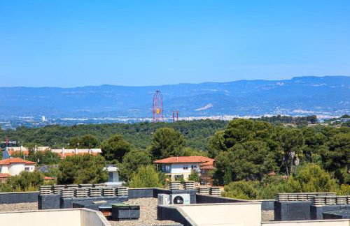 Palms & Pines Apartment, with a pool and marvellous sea view, 10 minutes to the beach - Foto 9